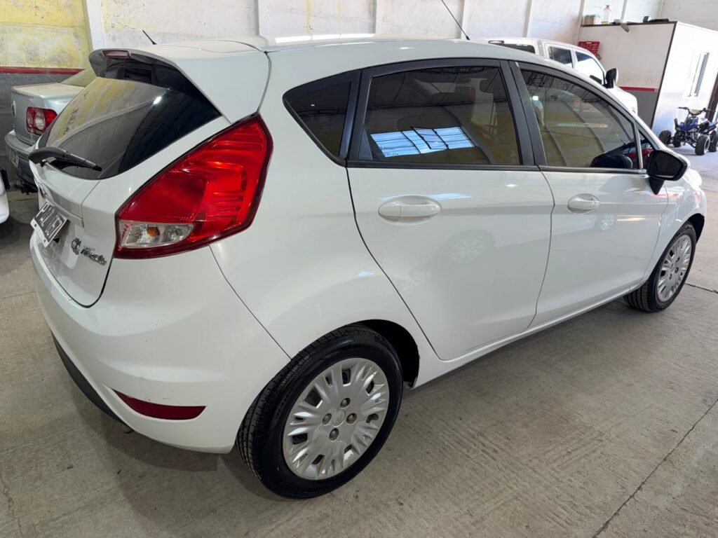 Ford Fiesta Kinetic S 1.6 2014