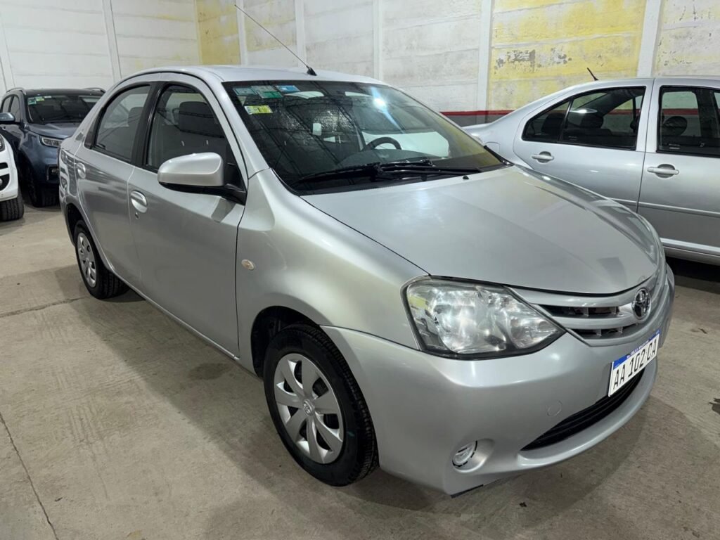 Toyota Etios 1.5 2016
