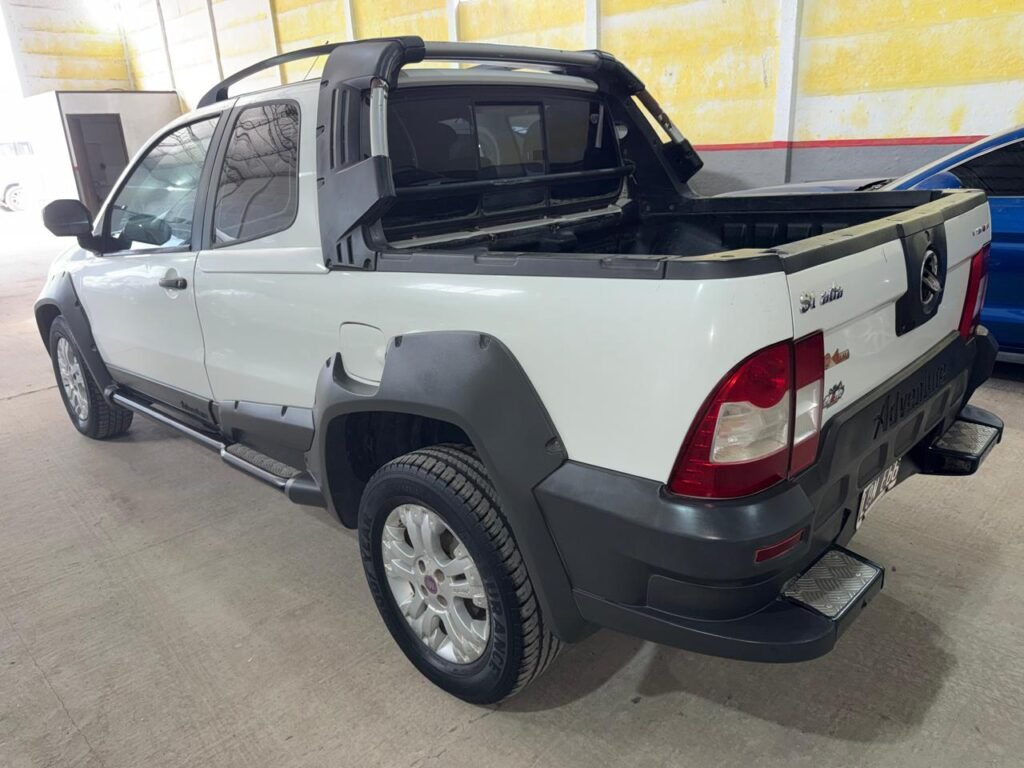 Fiat Strada Adventure Full 1.6 2012