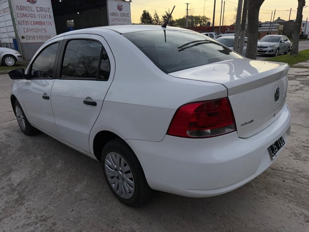 Volkswagen Voyage 1.2 2012