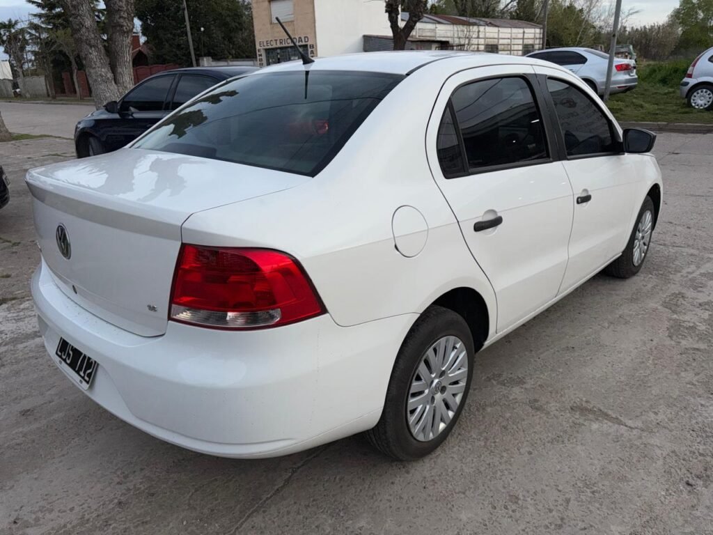 Volkswagen Voyage 1.2 2012